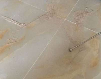 舞钢瓷砖空鼓维修公司分享粘合剂选择不当在瓷砖铺贴过程中可能导致以下问题